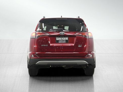 Used 2018 Toyota RAV4 XLE image 4