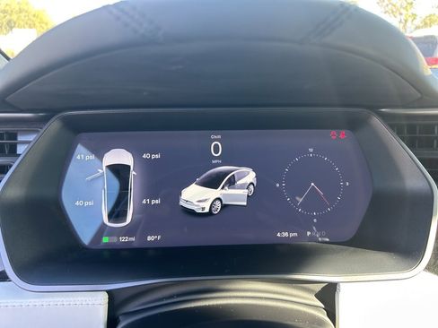 Used 2019 Tesla Model X Long Range image 22
