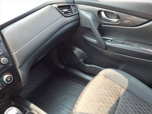 Used 2018 Nissan Rogue S FWD image 26