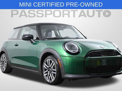 Used 2025 MINI Cooper 2-Door Hardtop FWD image 3