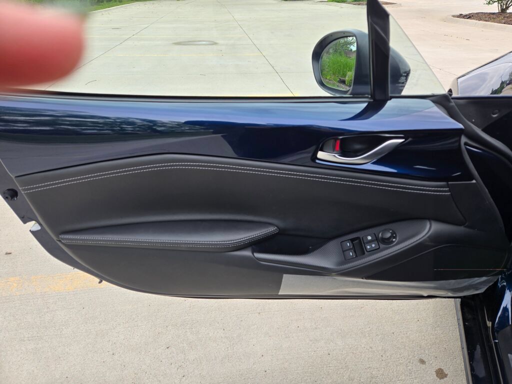 New 2026 MAZDA MX-5 Miata Club w/ Weather Package RWD image 13