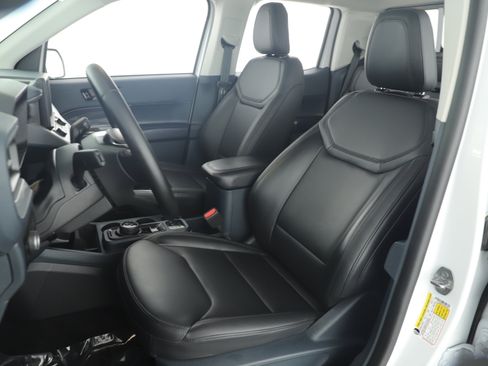 Used 2023 Ford Maverick Lariat w/ Lariat Luxury Package image 12