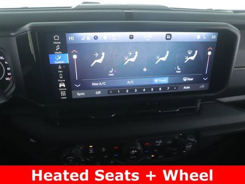 Used 2026 Jeep Wrangler Sahara image 4