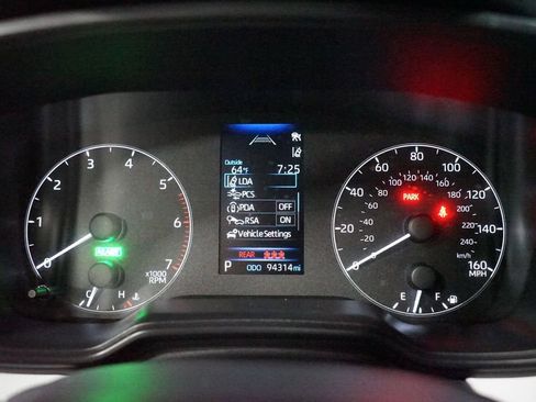 Used 2024 Toyota Corolla SE image 15