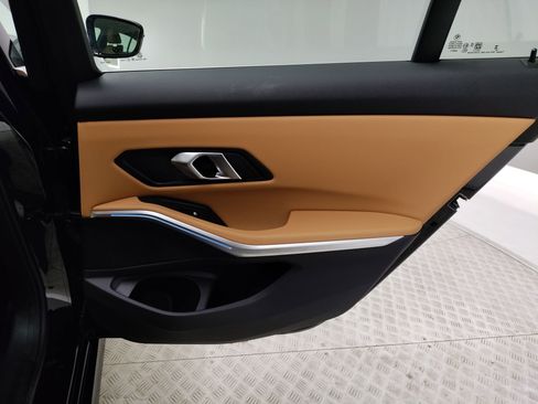 Used 2024 BMW 330i Sedan w/ Convenience Package image 28