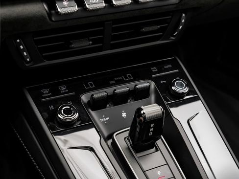 Used 2025 Porsche 911 Carrera 4 GTS image 22