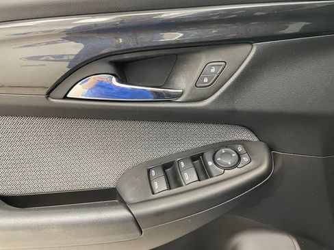 Used 2025 Chevrolet TrailBlazer LT w/ LT Cold Weather Package AWD/4WD image 9