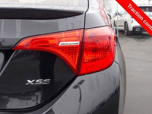 Certified 2017 Toyota Corolla XSE image 9