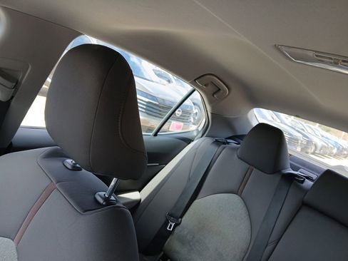 Used 2020 Toyota Camry LE image 16