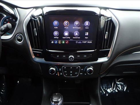 Used 2020 Chevrolet Traverse LT w/ Driver Confidence II Package image 17