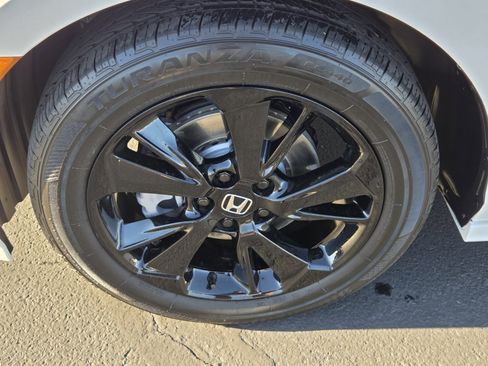 Used 2024 Honda Odyssey Sport image 9