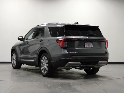 Used 2025 Ford Explorer Platinum image 6