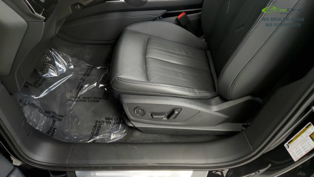 Used 2024 Audi Q8 e-tron Premium AWD/4WD image 53