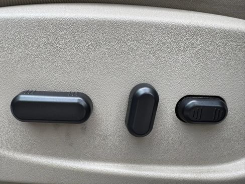 Used 2015 Ford C-MAX SEL w/ Interior Protection Package FWD image 24