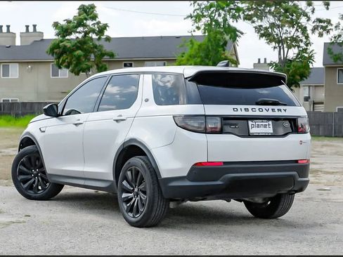 Used 2020 Land Rover Discovery Sport SE image 14