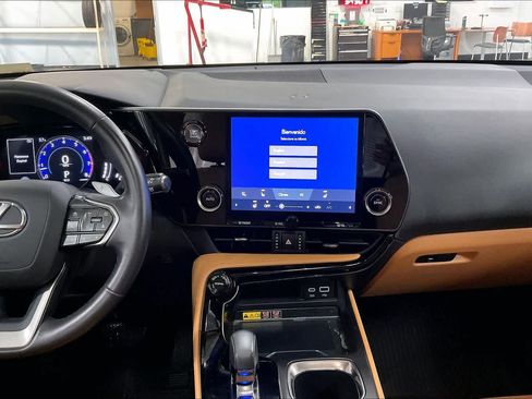 Used 2025 Lexus NX 350 AWD w/ Accessory Package (2T) image 7