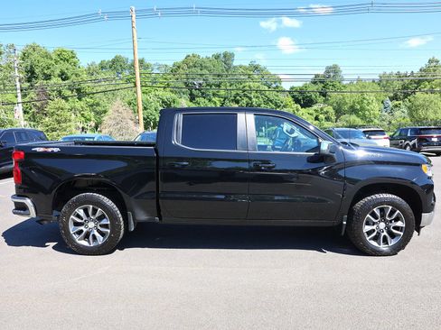 Used 2024 Chevrolet Silverado 1500 LT AWD/4WD image 8