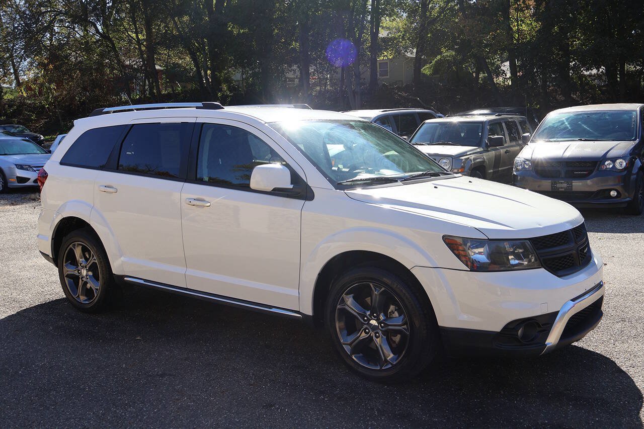 Used 2016 Dodge Journey Crossroad w/ Rear Seat Video Group I FWD image 1