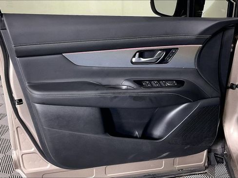 Certified 2025 Nissan Murano SL AWD/4WD image 23