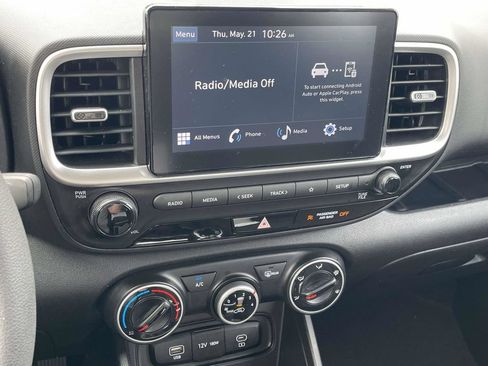 Used 2026 Hyundai Venue SE FWD image 13