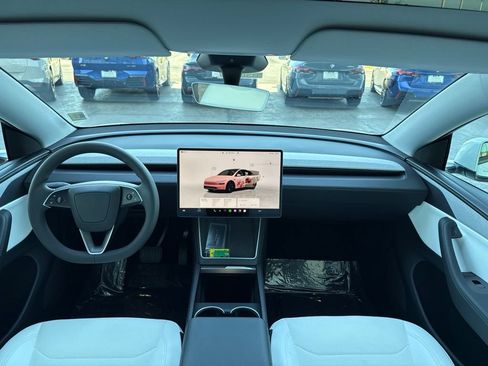 Used 2026 Tesla Model Y Long Range AWD/4WD image 15