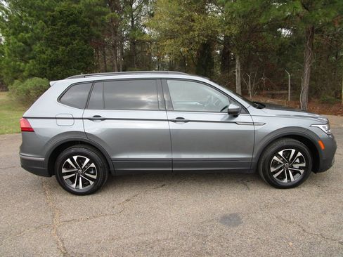 Used 2024 Volkswagen Tiguan S image 6