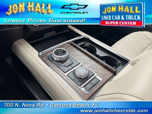 Used 2021 Ford Expedition Platinum image 32