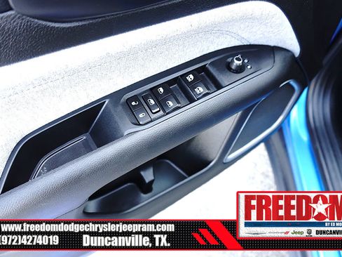 Used 2025 Jeep Compass Latitude AWD/4WD image 40