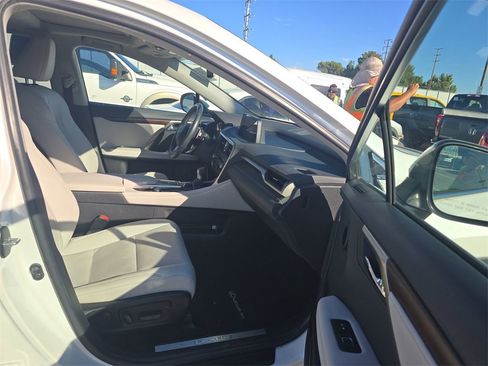 Used 2022 Lexus RX 350 FWD w/ Premium Package image 9