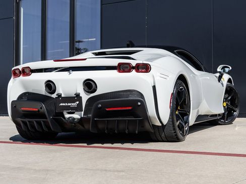 Used 2023 Ferrari SF90 Stradale image 8