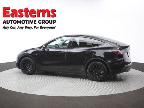 Used 2024 Tesla Model Y Long Range AWD/4WD image 56