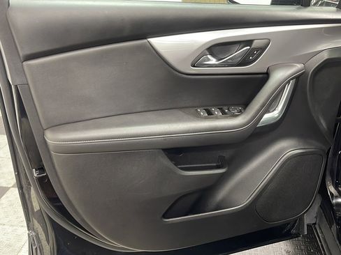Used 2025 Chevrolet Blazer LT FWD image 12