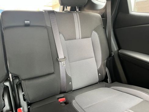 Used 2025 Chevrolet Blazer LT image 38