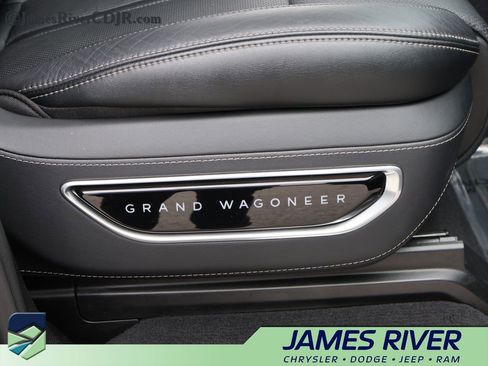 Used 2024 Jeep Grand Wagoneer L 4WD image 10