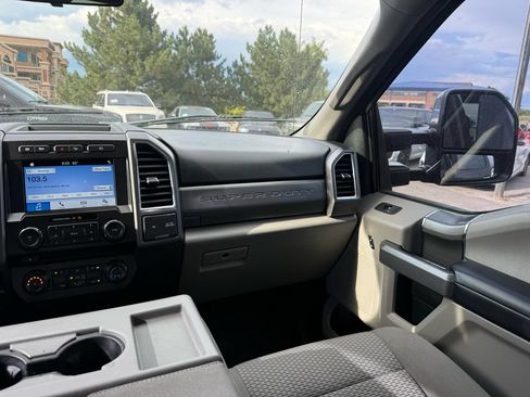 Used 2017 Ford F250 XLT w/ XLT Premium Package AWD/4WD image 25