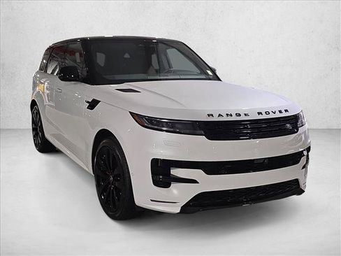 Used 2025 Land Rover Range Rover Sport Dynamic SE AWD/4WD image 3