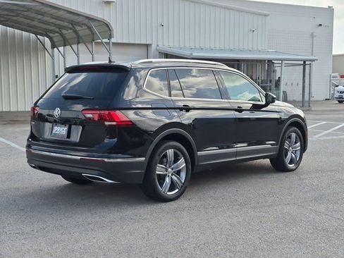 Used 2021 Volkswagen Tiguan SEL FWD image 4
