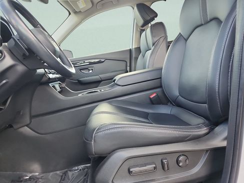 Certified 2023 Honda Pilot Touring image 21