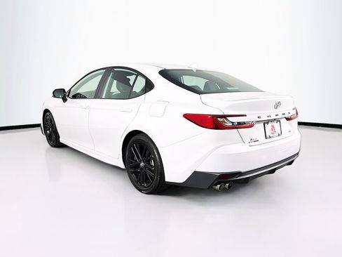 Used 2025 Toyota Camry SE FWD image 7