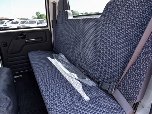 New 2024 Chevrolet Low Cab Forward image 7