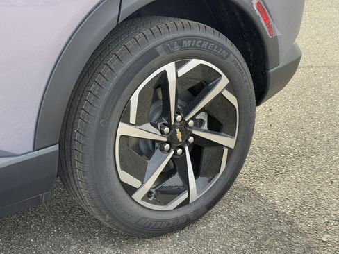 New 2026 Chevrolet Equinox EV LT image 33