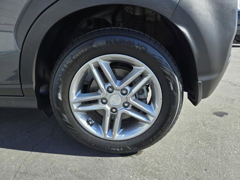 Used 2020 Hyundai Kona SE image 30