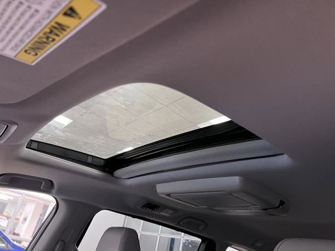 Used 2023 Honda Odyssey Touring image 10