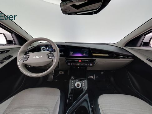 Used 2024 Kia Niro Wave w/ Wave Preserve Package FWD image 26