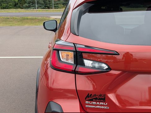 Used 2025 Subaru Crosstrek 2.5i Premium AWD/4WD image 17