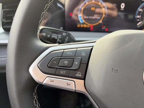 New 2026 Volkswagen Tiguan SE AWD/4WD image 23