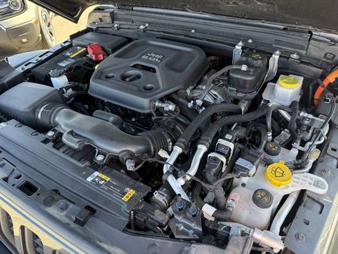 Used 2023 Jeep Wrangler Unlimited Rubicon 4xe image 43