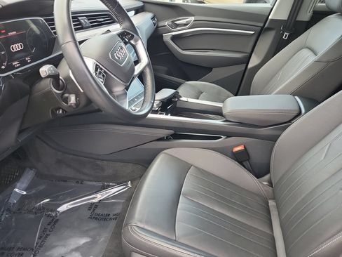 Used 2021 Audi e-tron Premium w/ Convenience Plus Package AWD/4WD image 11