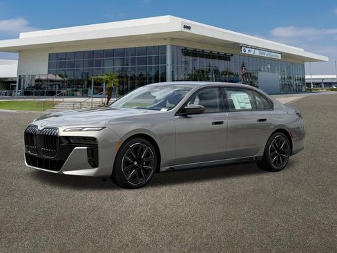 New 2026 BMW 740i w/ Premium Package RWD image 5
