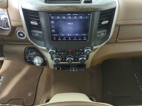 Used 2019 RAM 1500 Laramie image 14